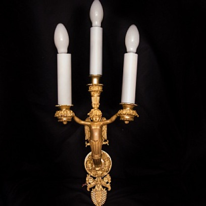 Настенный светильник с мальчиками, бывший подсвечник, середина 19 века (1.6.9)